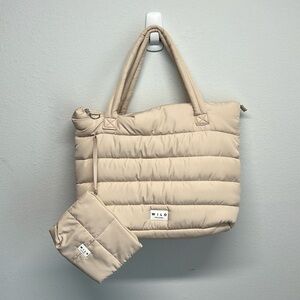 Wilo The Label The Label Puffer Tote Bag (Beige) w/ Carry-On Sleeve